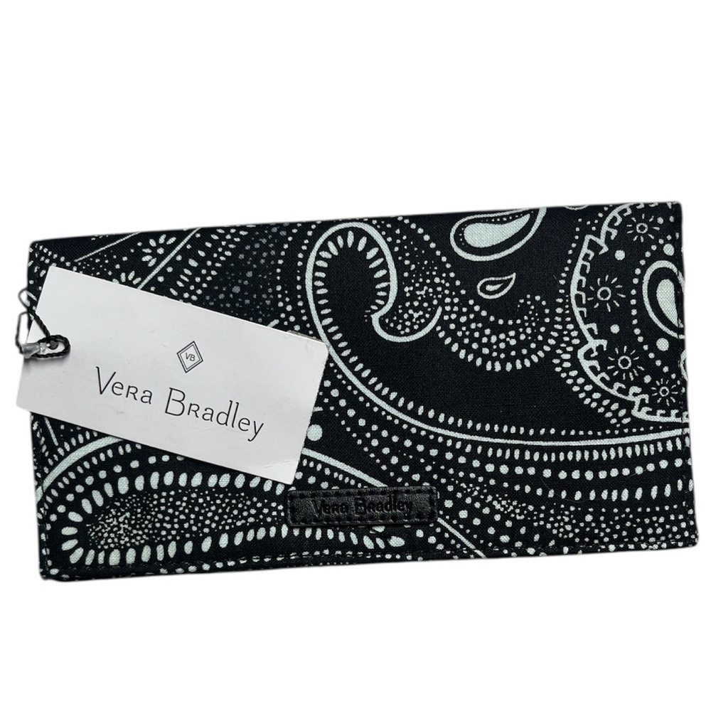 NWT Vera Bradley Black and White “Stellar” Paisley Checkbook Cover. Giftable